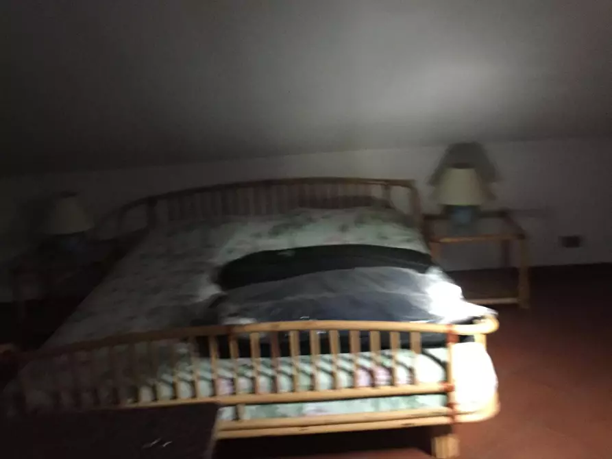 Immagine 68 di Negozio in vendita  a Valenza