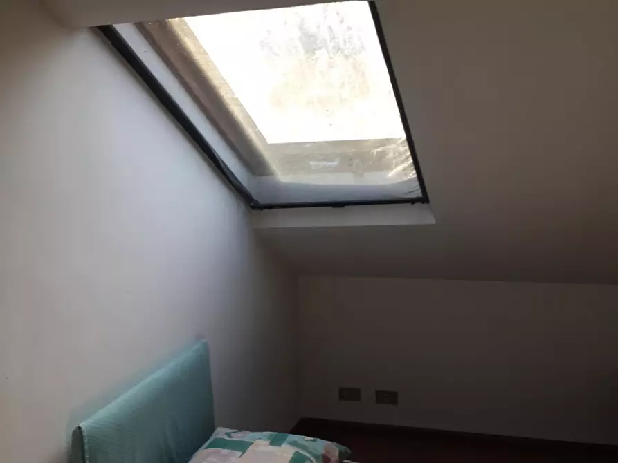 Immagine 65 di Negozio in vendita  a Valenza