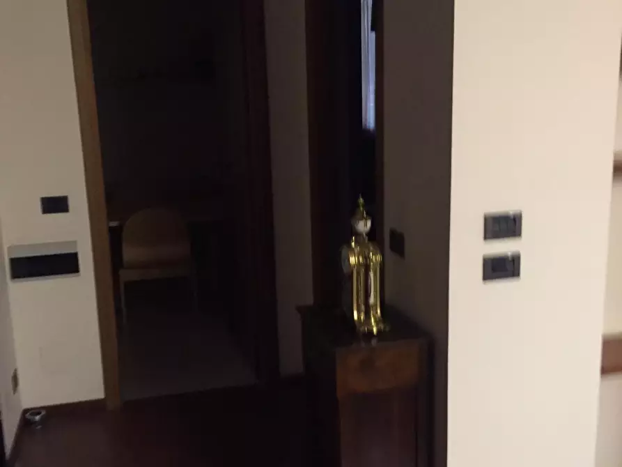 Immagine 36 di Negozio in vendita  a Valenza