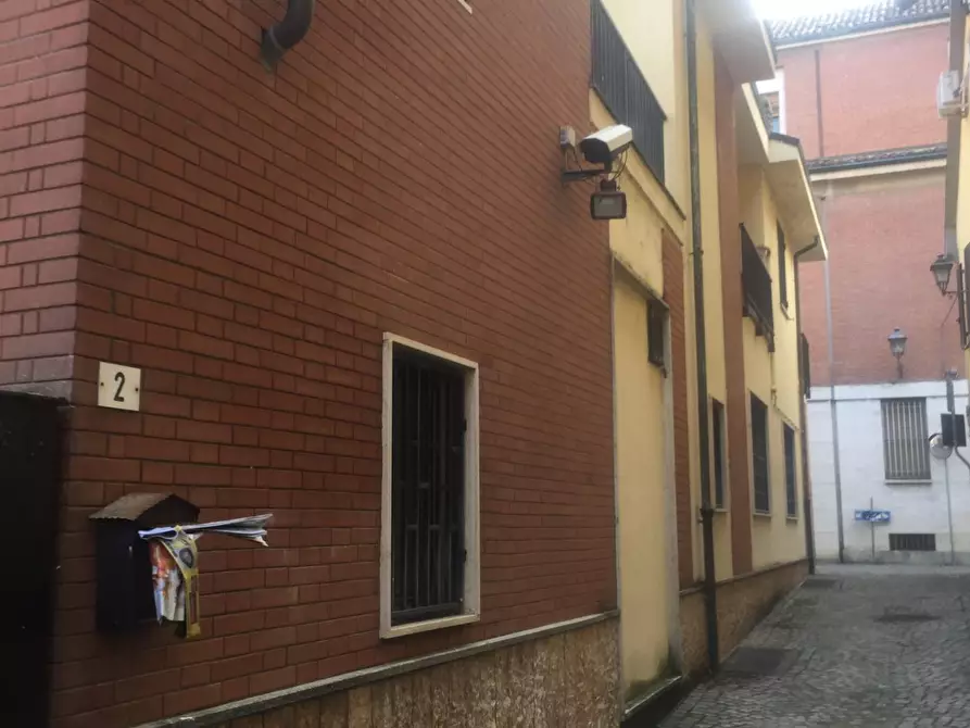 Immagine 5 di Negozio in vendita  a Valenza