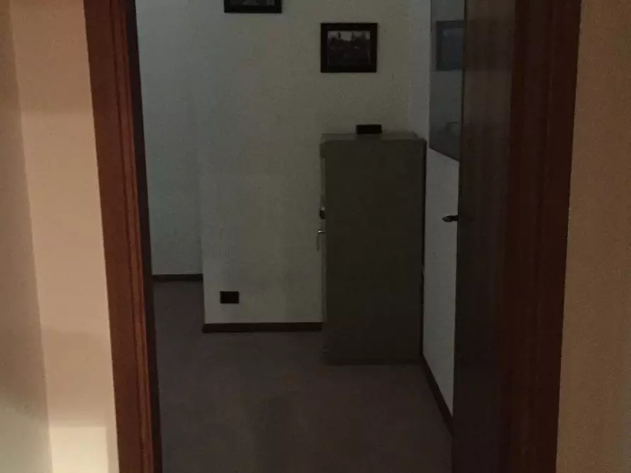 Immagine 47 di Negozio in vendita  a Valenza