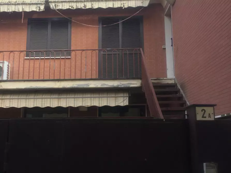 Immagine 6 di Negozio in vendita  a Valenza