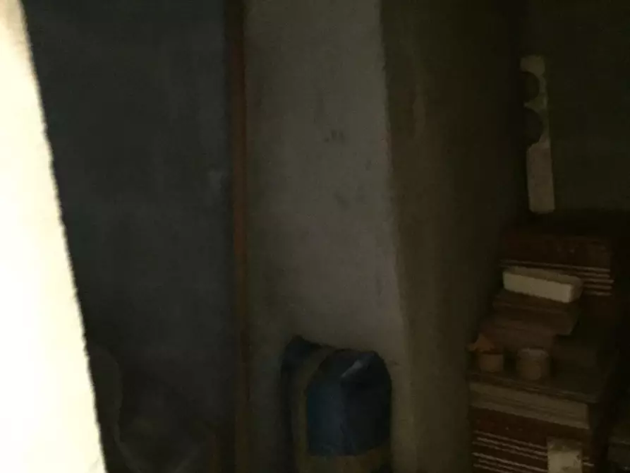 Immagine 30 di Negozio in vendita  a Valenza