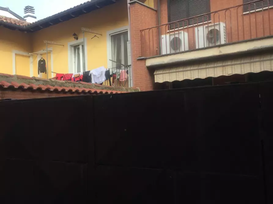 Immagine 3 di Negozio in vendita  a Valenza