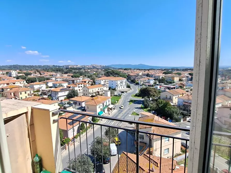 Immagine 10 di Appartamento in vendita  a Rosignano Marittimo