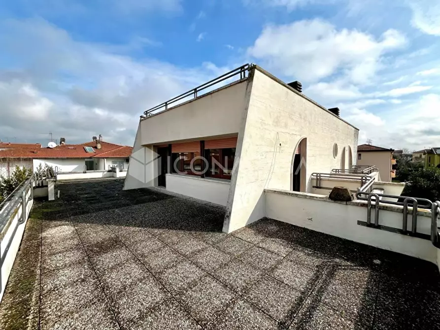 Immagine 51 di Villa in vendita  a Castelfranco Di Sotto