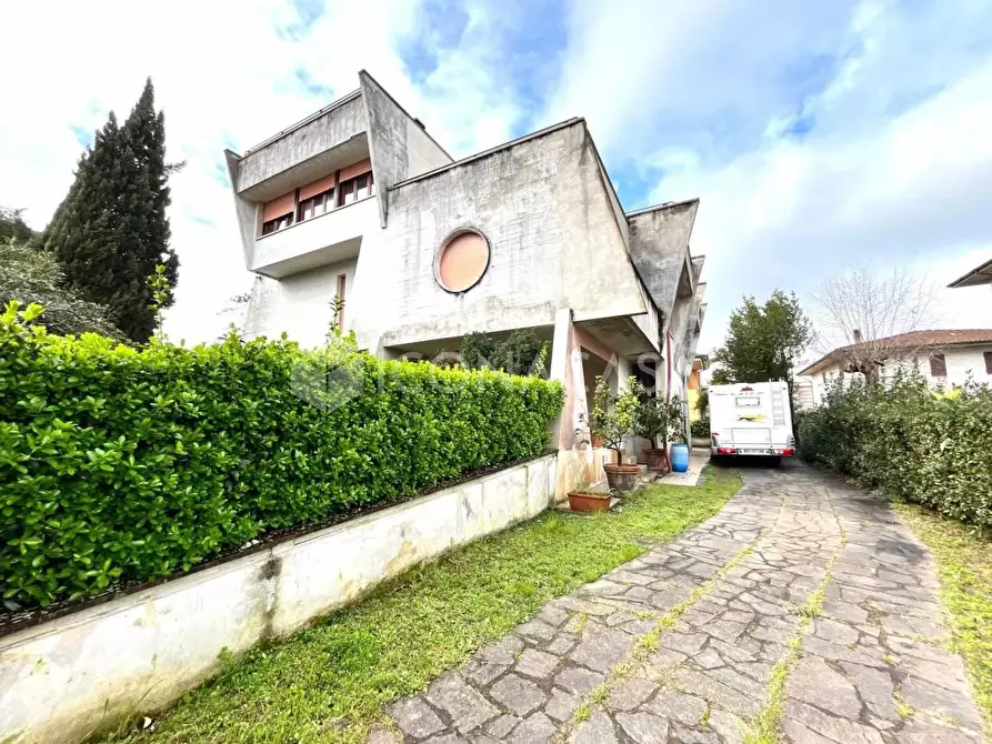 Immagine 2 di Villa in vendita  a Castelfranco Di Sotto