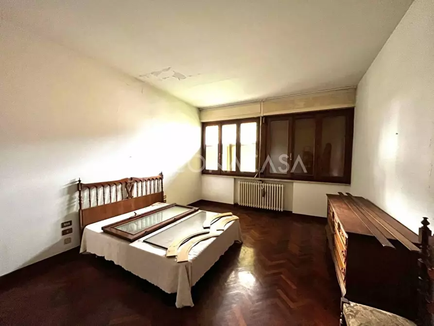 Immagine 32 di Villa in vendita  a Castelfranco Di Sotto