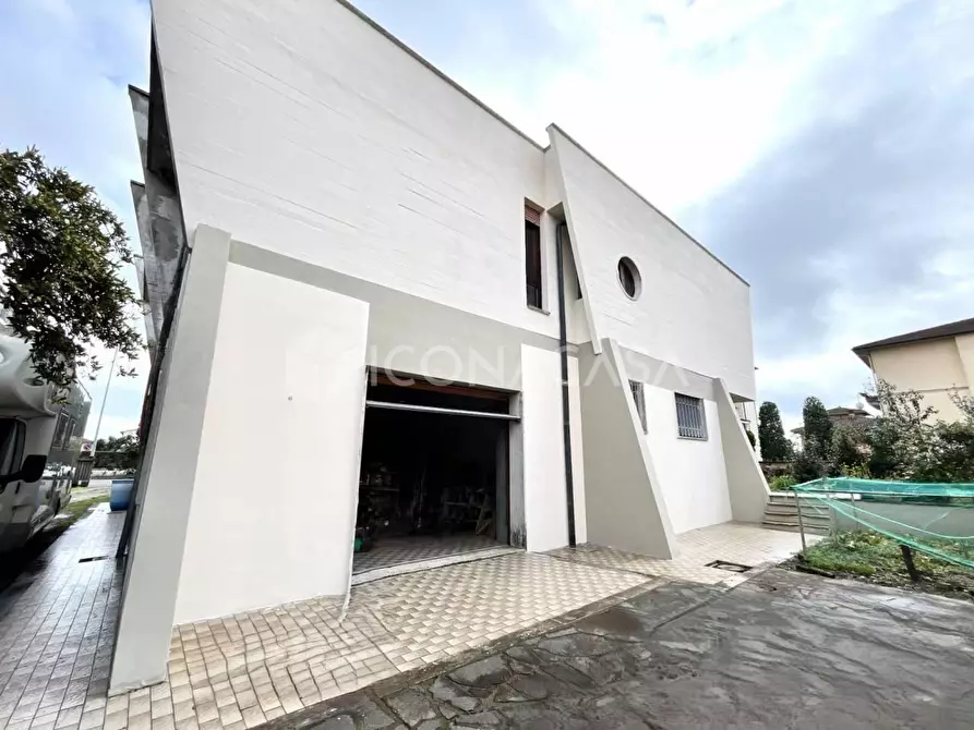 Immagine 65 di Villa in vendita  a Castelfranco Di Sotto