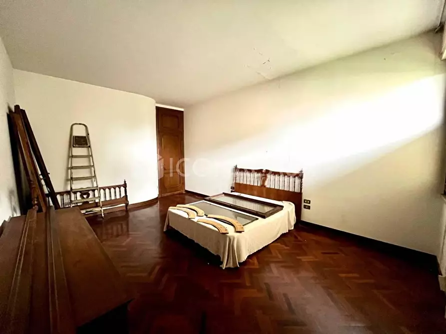 Immagine 33 di Villa in vendita  a Castelfranco Di Sotto