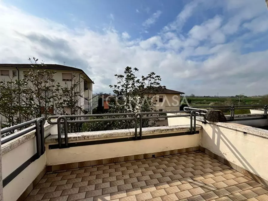 Immagine 46 di Villa in vendita  a Castelfranco Di Sotto