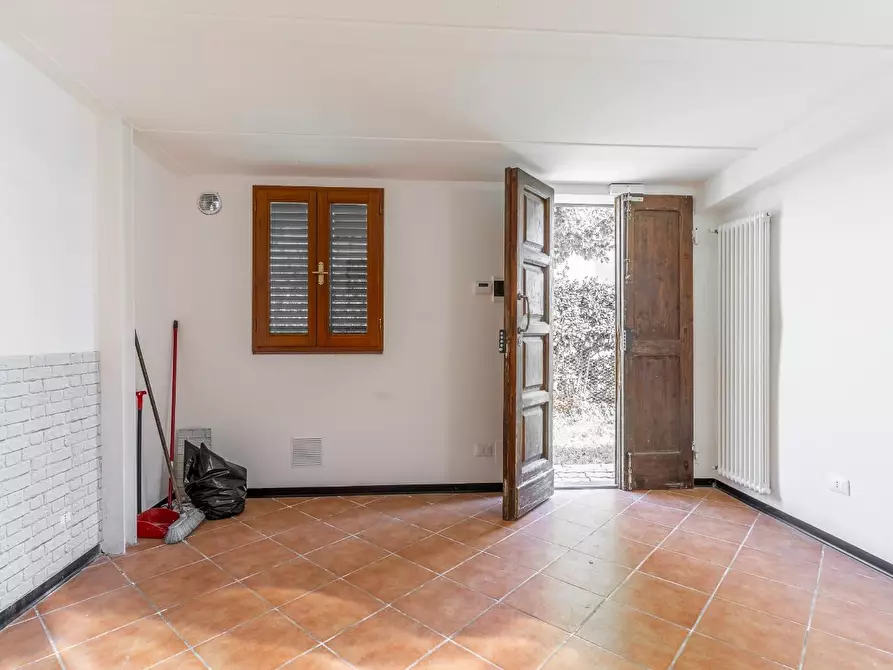 Immagine 10 di Magazzino in vendita  a Empoli