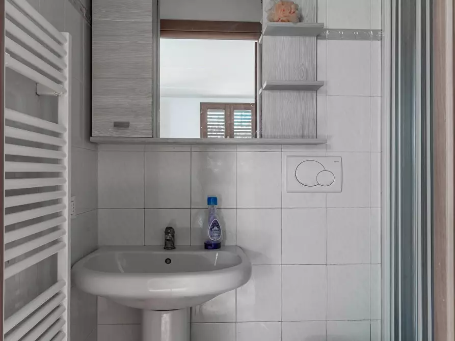 Immagine 17 di Magazzino in vendita  a Empoli