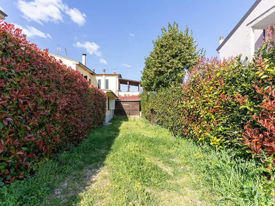 Immagine 15 di Magazzino in vendita  a Empoli