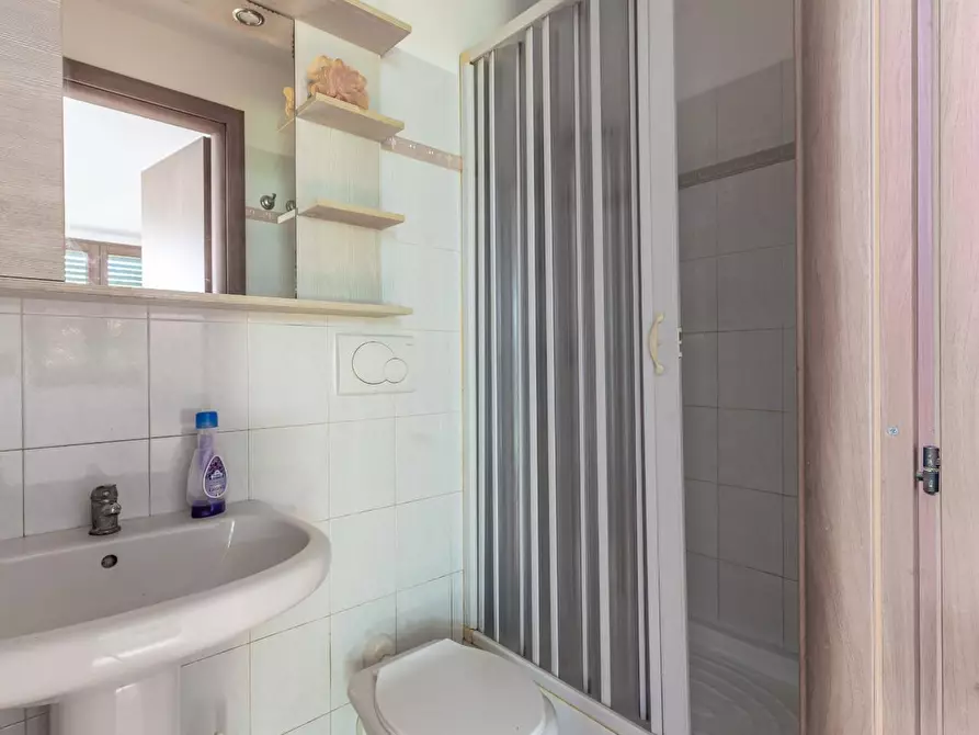 Immagine 18 di Magazzino in vendita  a Empoli