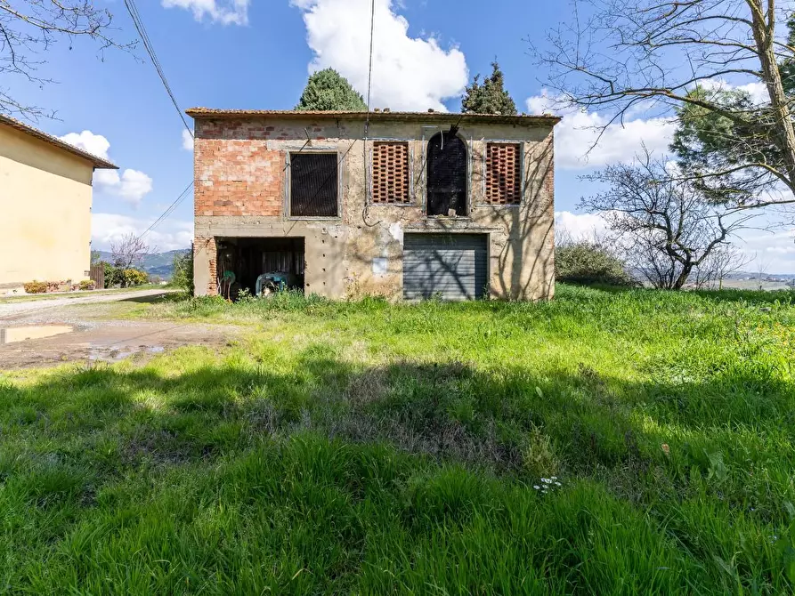 Immagine 15 di Deposito in vendita  a Vinci