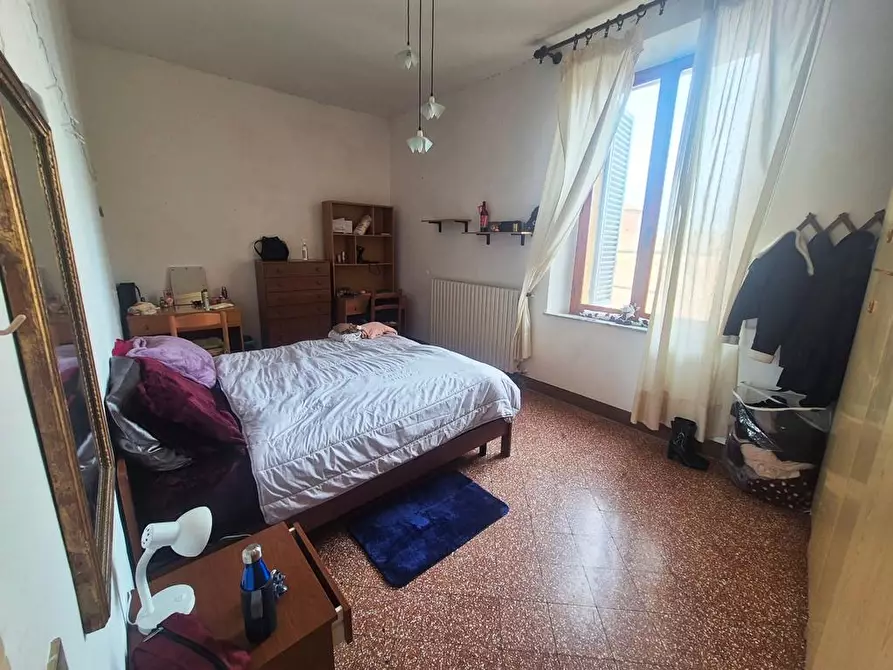 Immagine 9 di Appartamento in vendita  a Siena