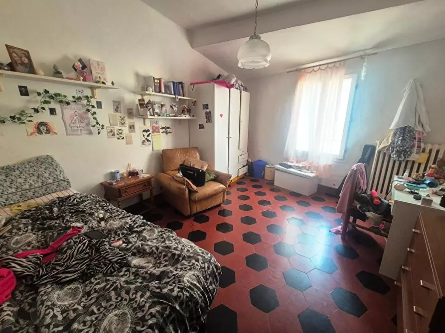 Immagine 13 di Appartamento in vendita  a Siena