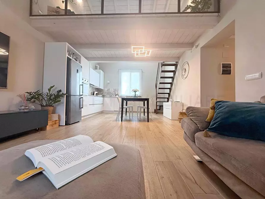 Immagine 25 di Appartamento in vendita  a Campiglia Marittima