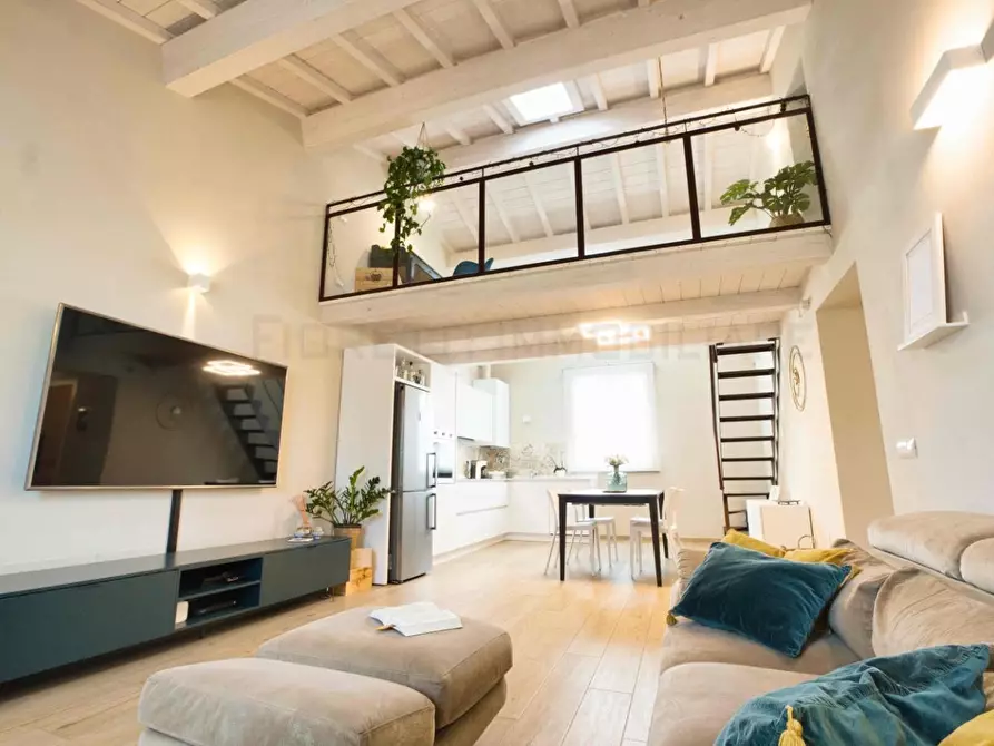 Immagine 4 di Appartamento in vendita  a Campiglia Marittima