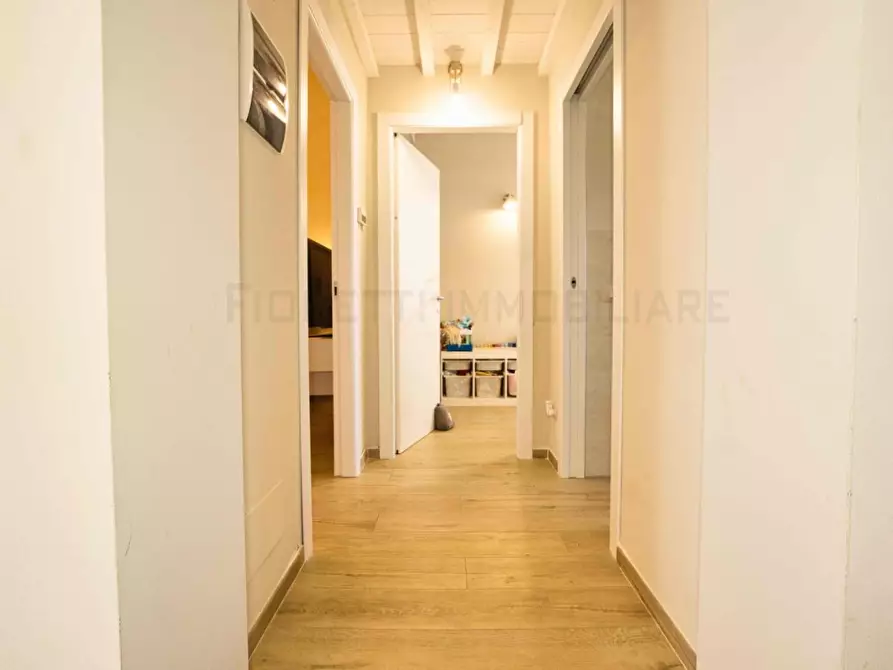 Immagine 40 di Appartamento in vendita  a Campiglia Marittima