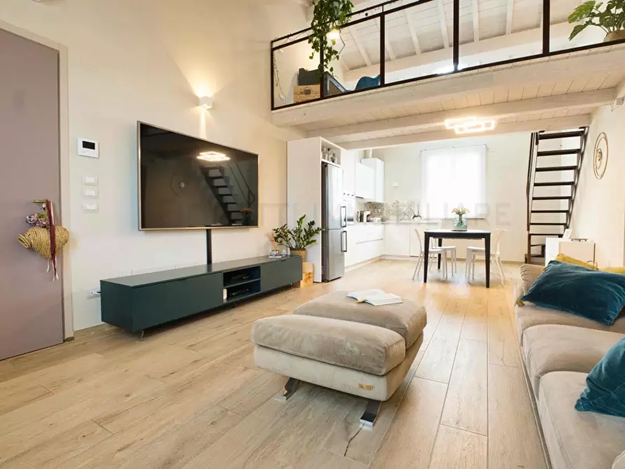 Immagine 2 di Appartamento in vendita  a Campiglia Marittima