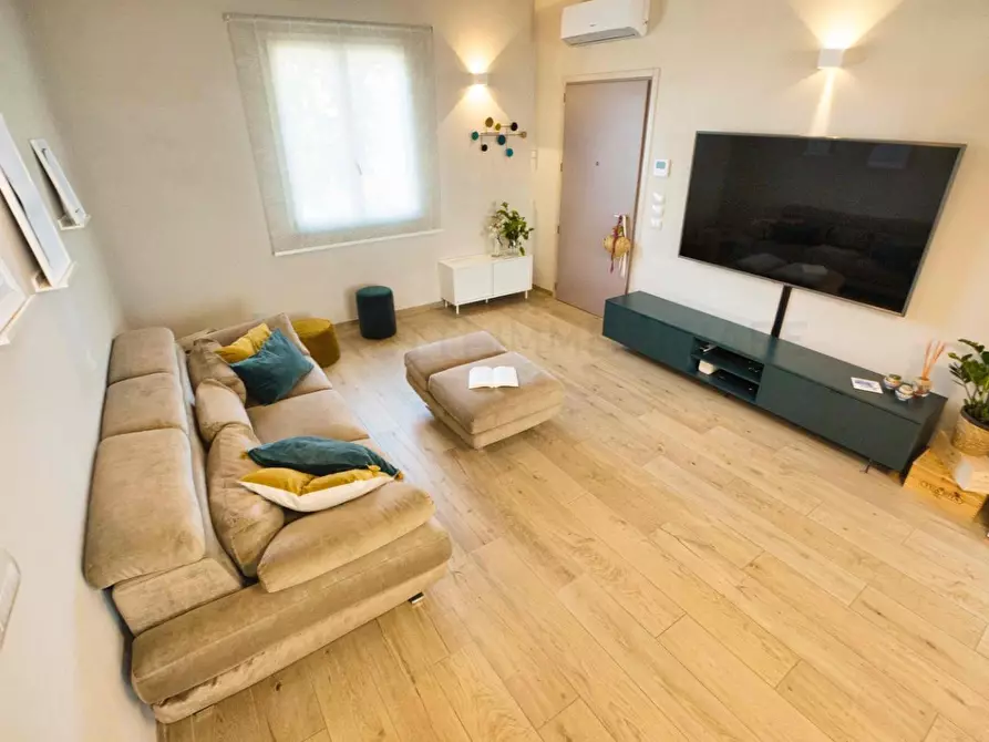 Immagine 8 di Appartamento in vendita  a Campiglia Marittima