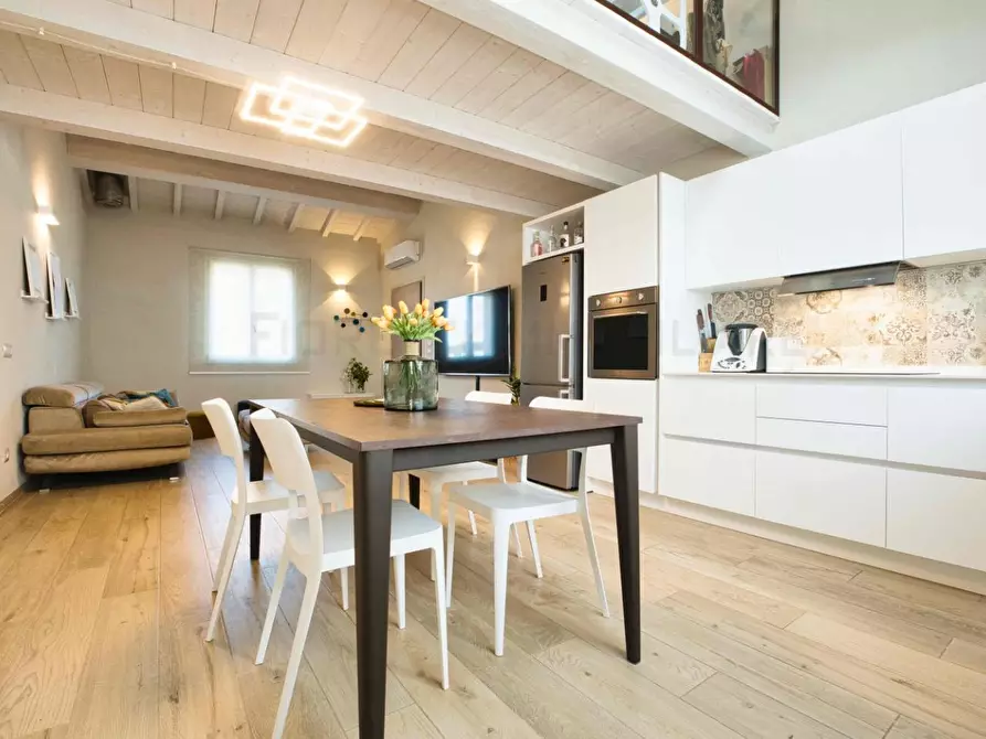 Immagine 9 di Appartamento in vendita  a Campiglia Marittima