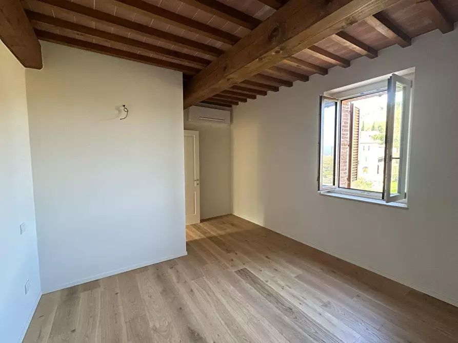Immagine 13 di Appartamento in vendita  a Sovicille