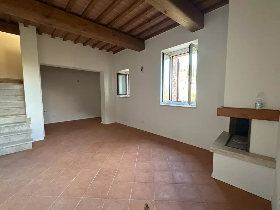 Immagine 2 di Appartamento in vendita  a Sovicille