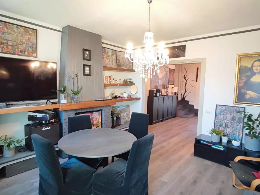 Immagine 2 di Villetta a schiera in vendita  a Viareggio