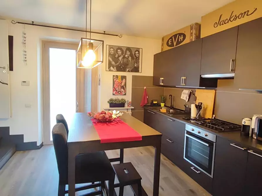 Immagine 4 di Villetta a schiera in vendita  a Viareggio