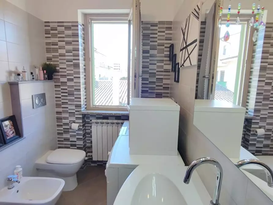 Immagine 20 di Villetta a schiera in vendita  a Viareggio