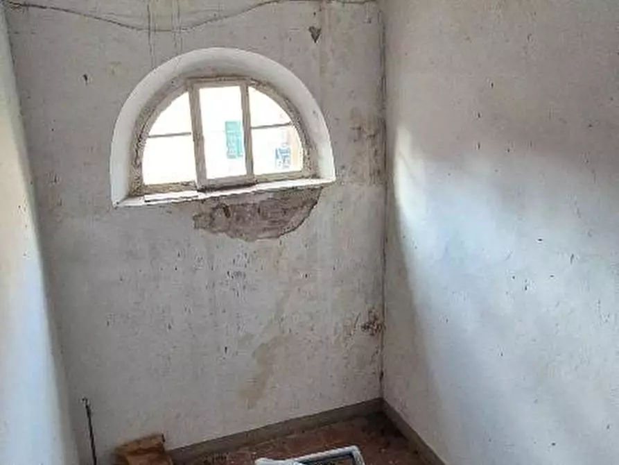 Immagine 8 di Rustico / casale in vendita  a Santa Maria A Monte