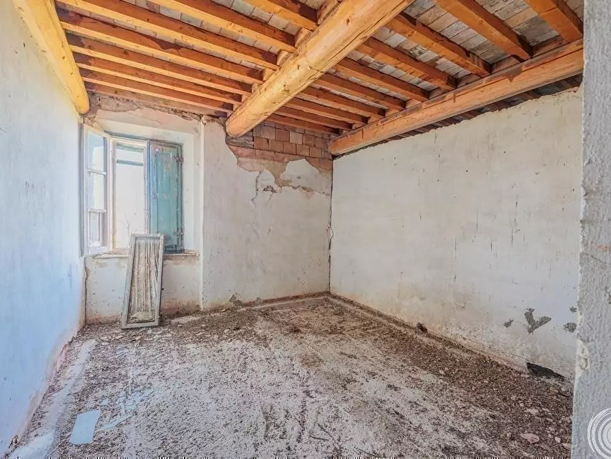 Immagine 23 di Casa colonica in vendita  a Torrita Di Siena