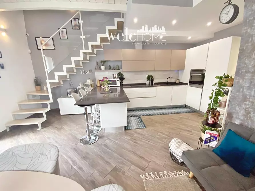 Immagine 25 di Villa in vendita  a Prato