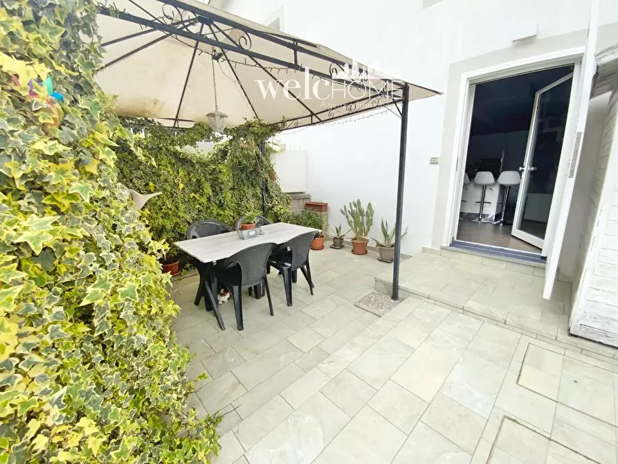 Immagine 34 di Villa in vendita  a Prato