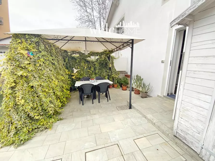 Immagine 24 di Villa in vendita  a Prato