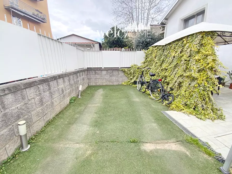 Immagine 23 di Villa in vendita  a Prato