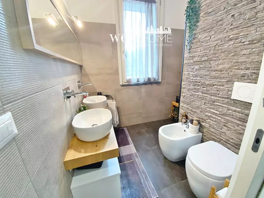 Immagine 20 di Villa in vendita  a Prato