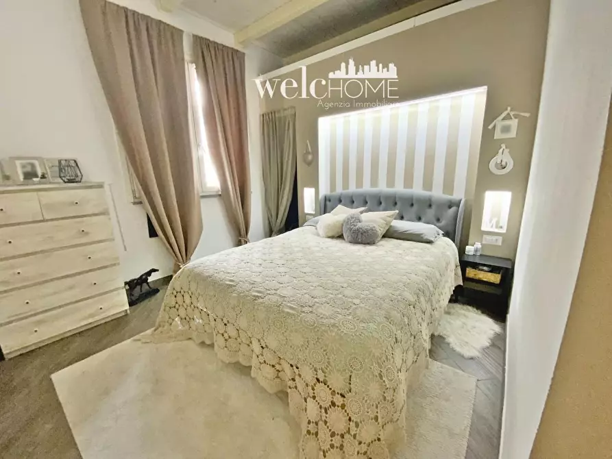 Immagine 9 di Villa in vendita  a Prato