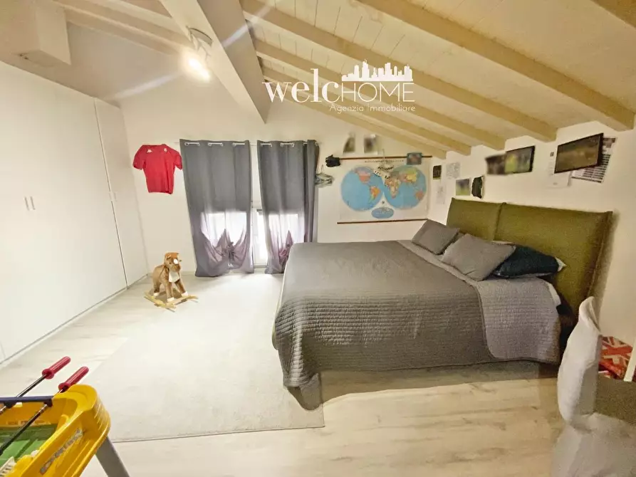 Immagine 11 di Villa in vendita  a Prato