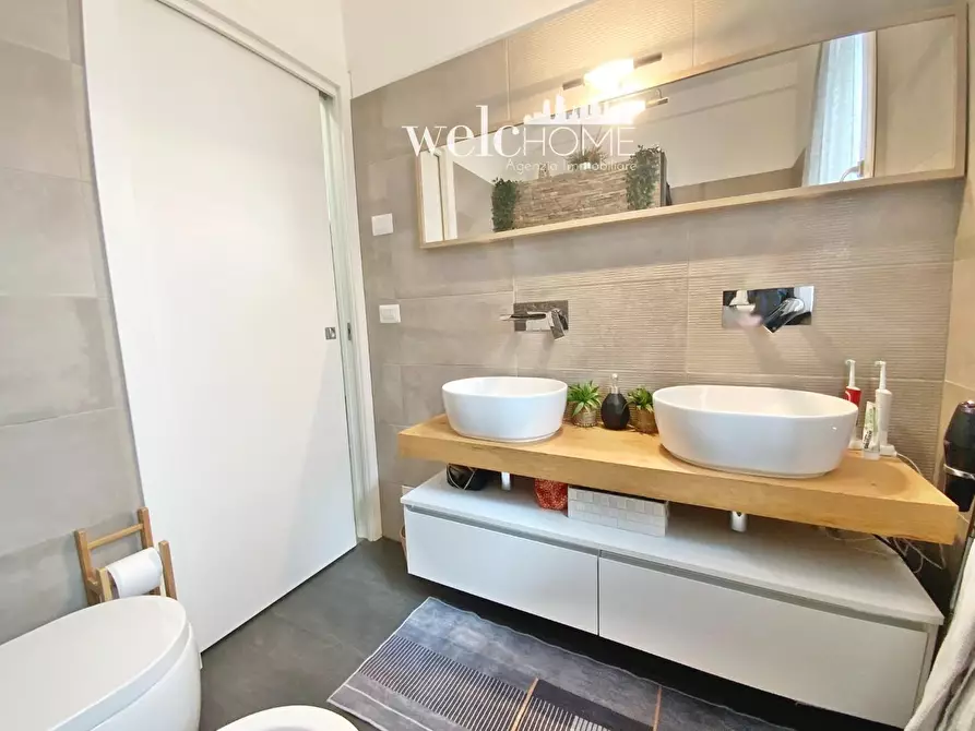 Immagine 21 di Villa in vendita  a Prato