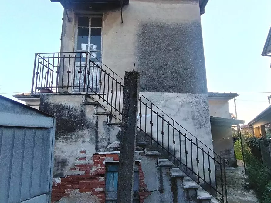 Immagine 4 di Casa semindipendente in vendita  a Massa