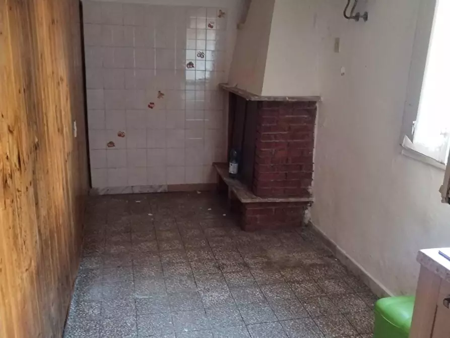 Immagine 15 di Casa semindipendente in vendita  a Massa