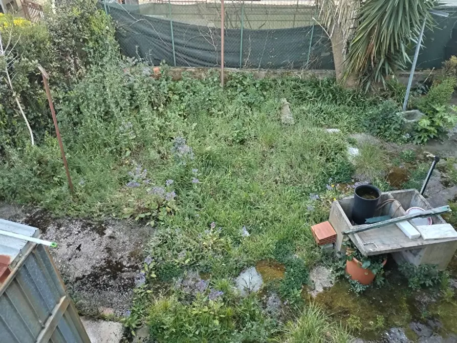 Immagine 10 di Casa semindipendente in vendita  a Massa