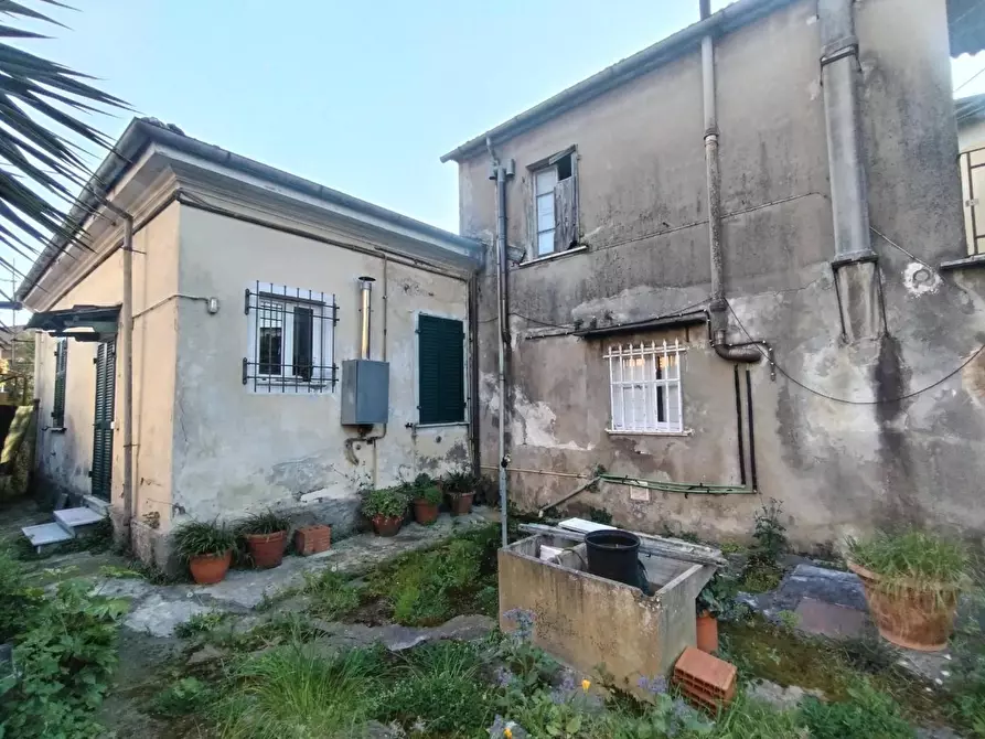 Immagine 6 di Casa semindipendente in vendita  a Massa