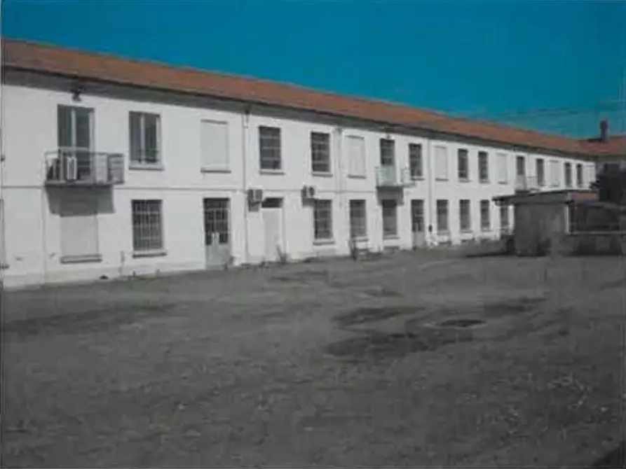 Immagine 1 di Attività artigianale in vendita  a Alessandria