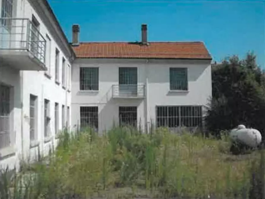 Immagine 3 di Attività artigianale in vendita  a Alessandria