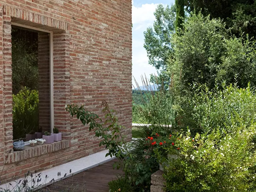 Immagine 2 di Deposito in vendita  a Montopoli In Val D'arno